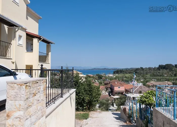 Konstantina Apartman Petrití